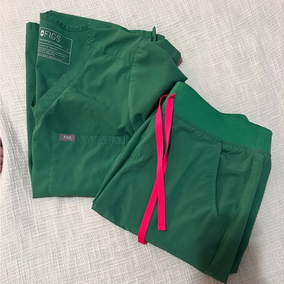 FIGS FREEx Style - Picture 1 of 4